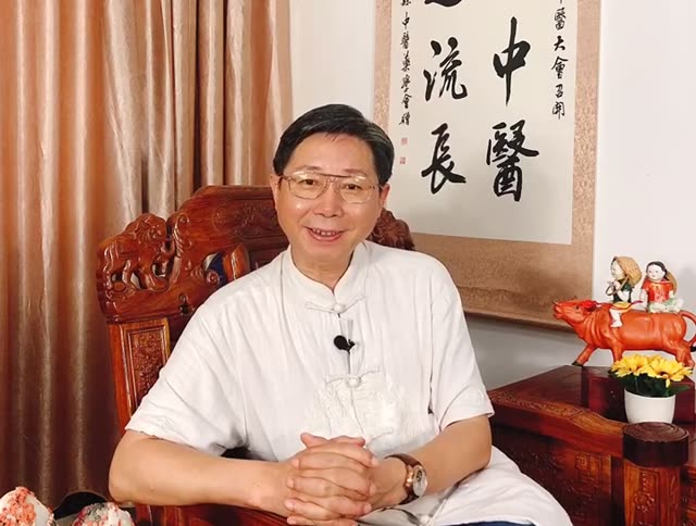 绿豆黄花菜炖鲫鱼汤